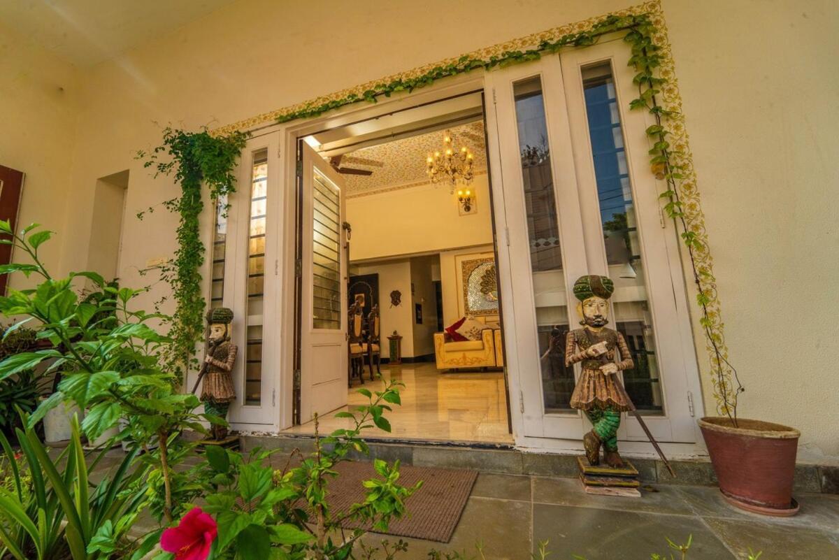 Santosh Villa - The House Of Antiques And Art ウダイプル エクステリア 写真