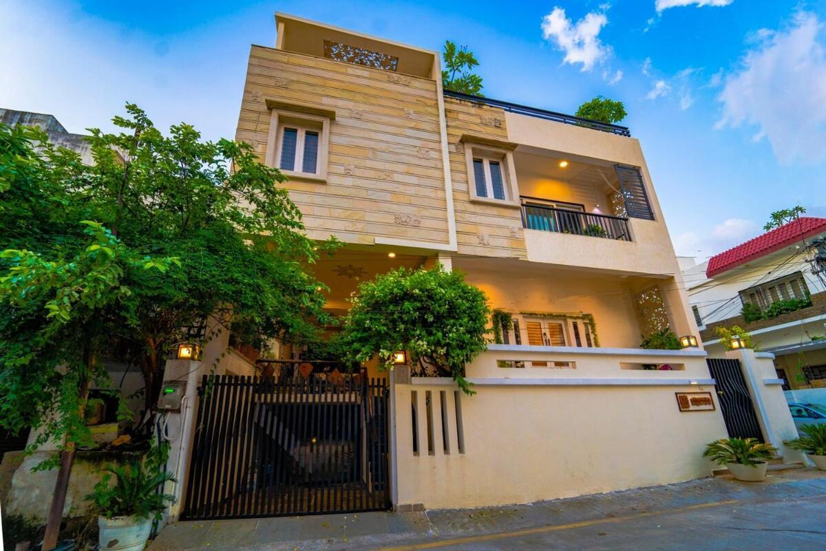 Santosh Villa - The House Of Antiques And Art ウダイプル エクステリア 写真
